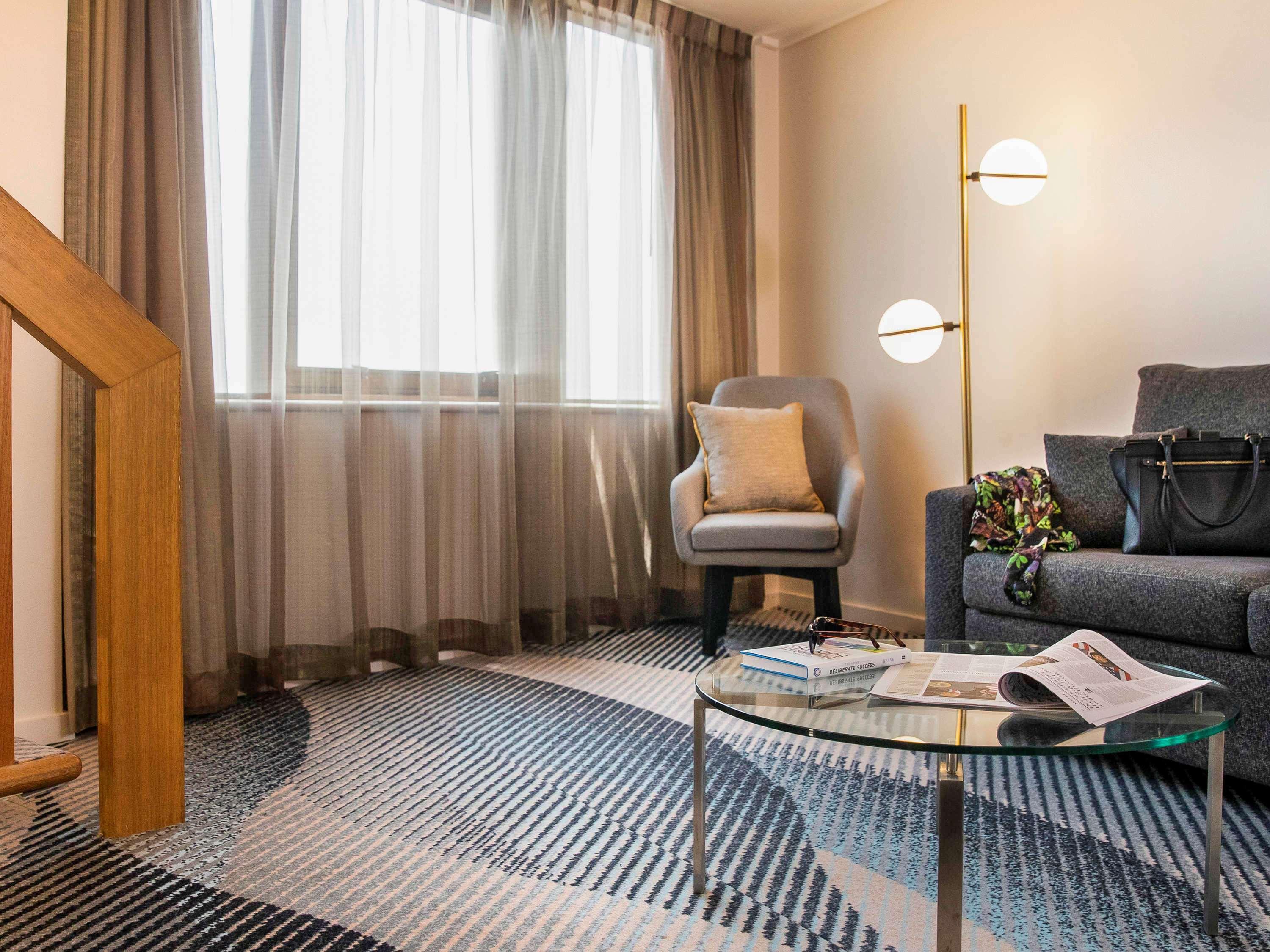 Novotel Sydney Parramatta Экстерьер фото