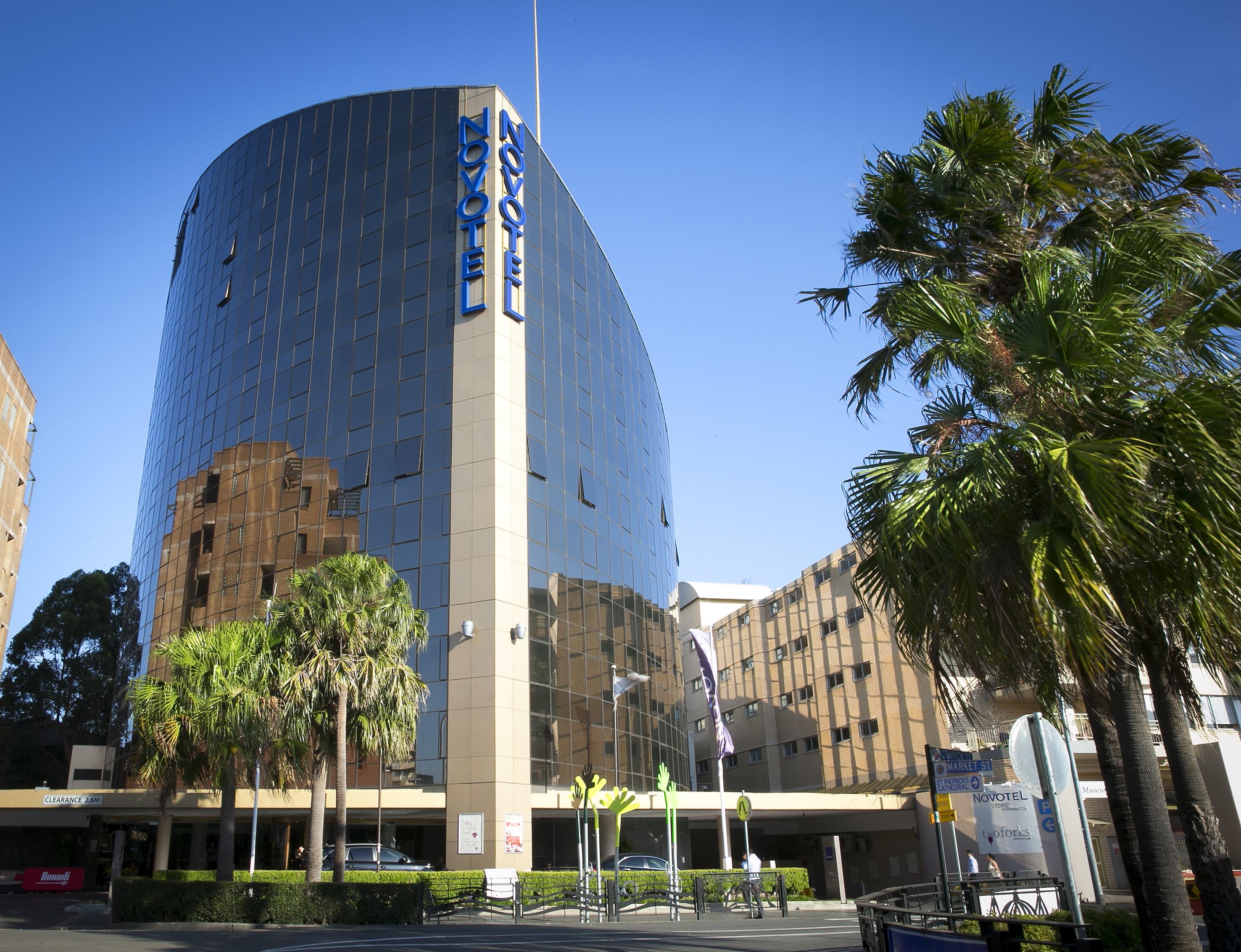 Novotel Sydney Parramatta Экстерьер фото
