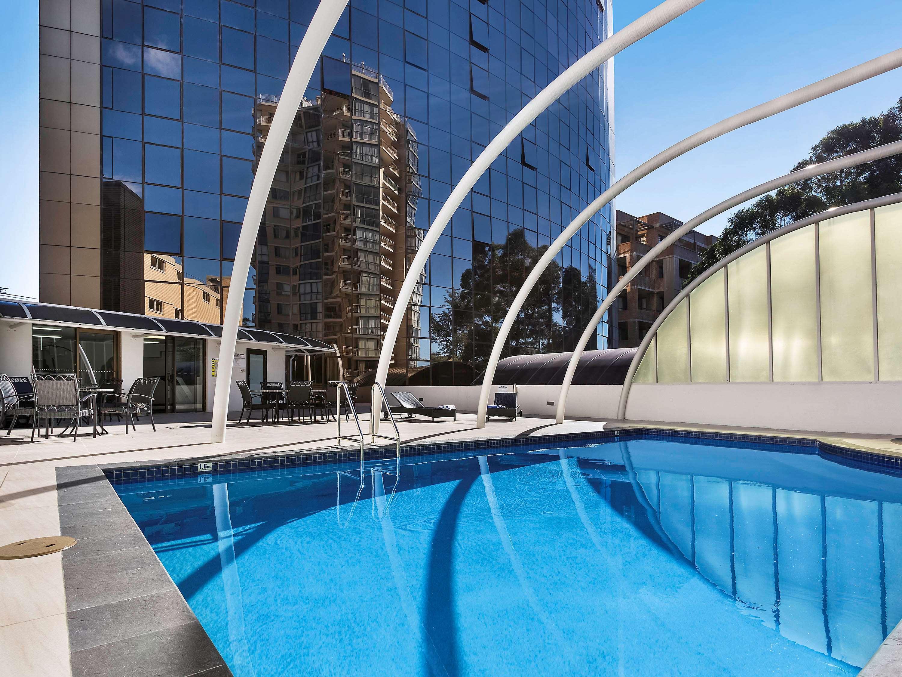 Novotel Sydney Parramatta Экстерьер фото
