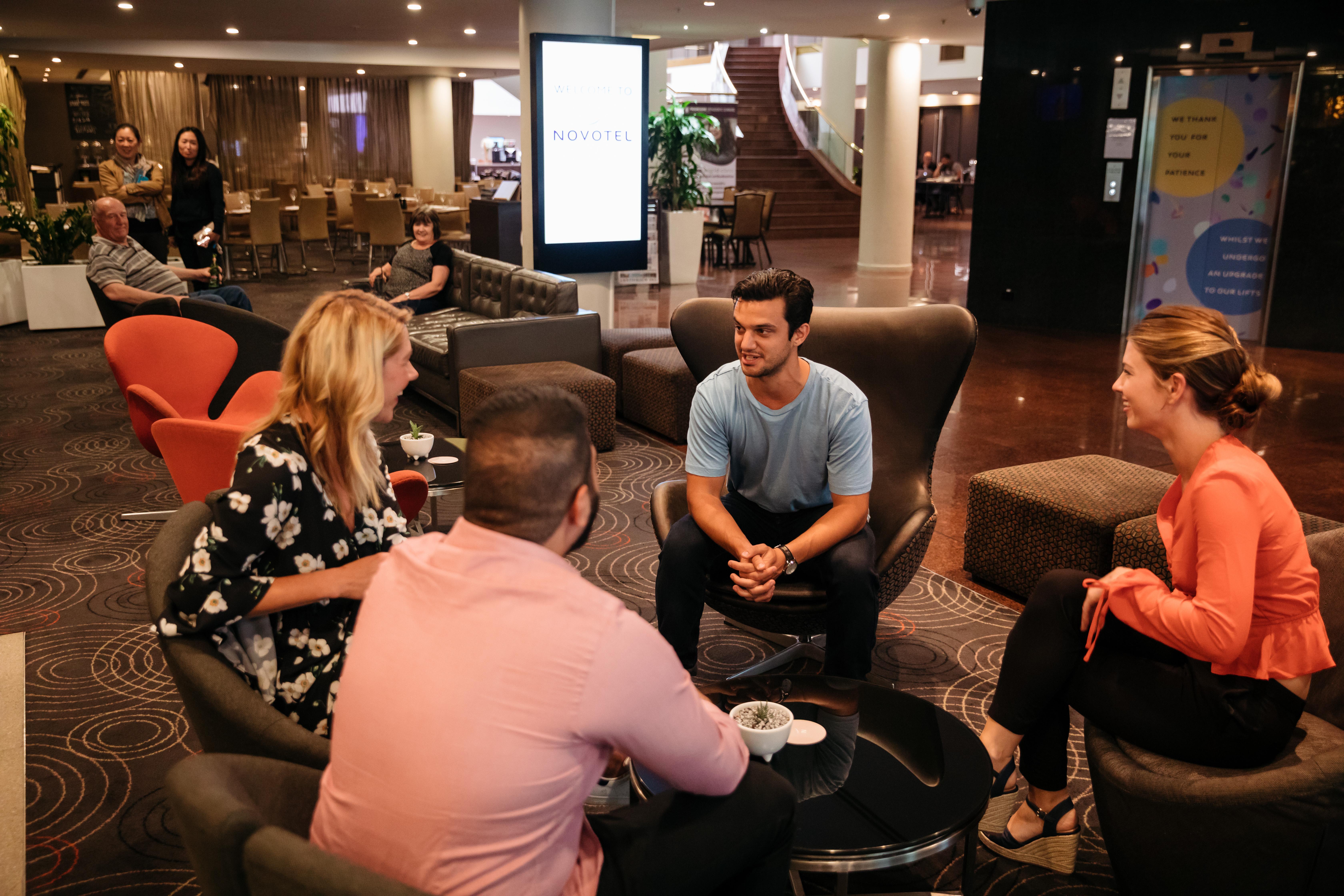 Novotel Sydney Parramatta Экстерьер фото