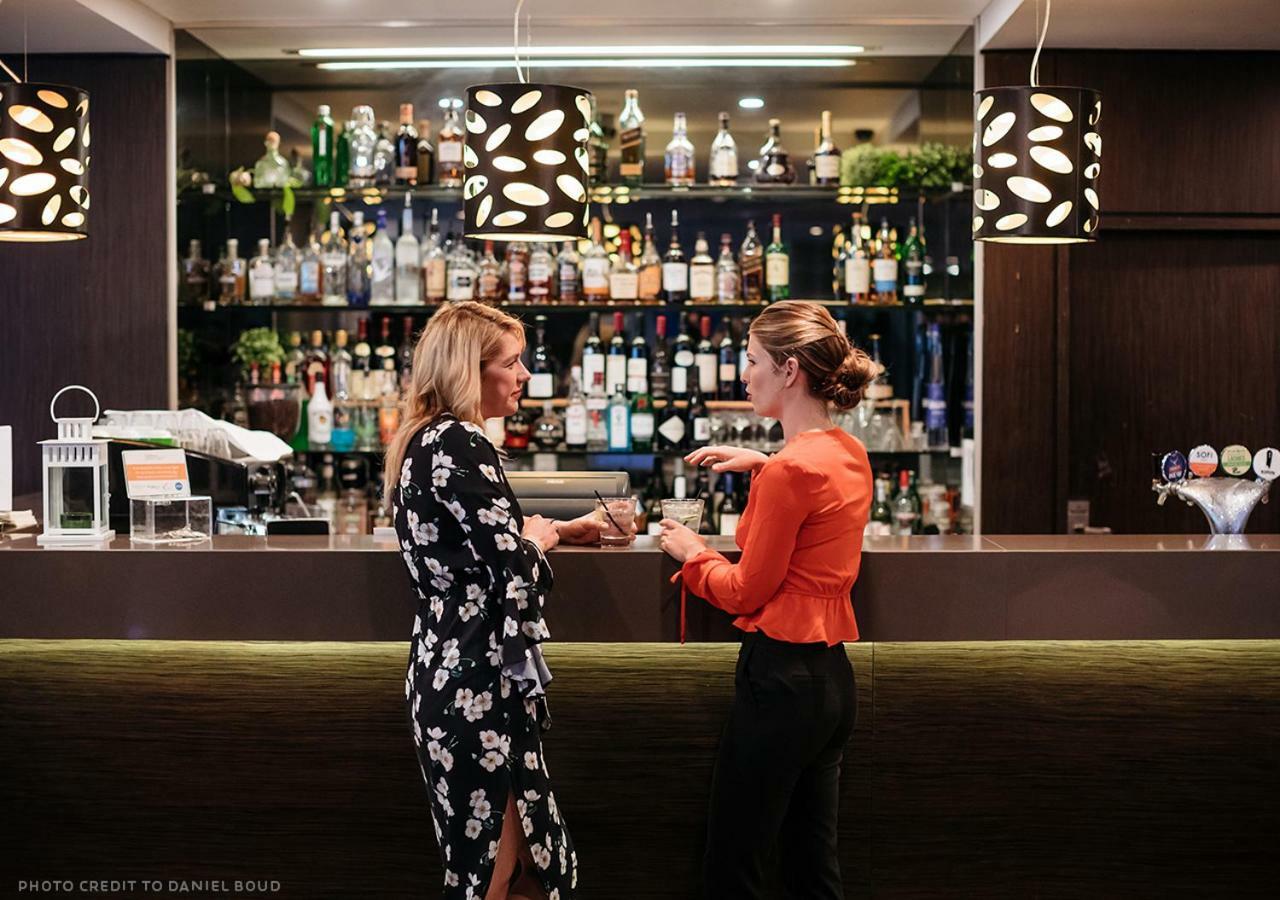 Novotel Sydney Parramatta Экстерьер фото