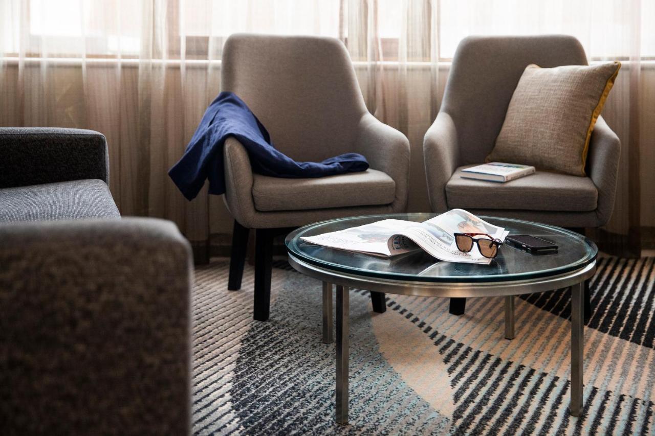 Novotel Sydney Parramatta Экстерьер фото