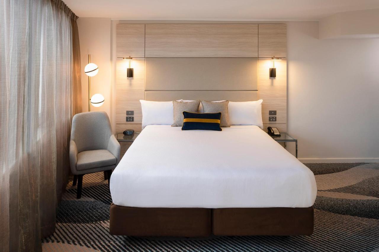 Novotel Sydney Parramatta Экстерьер фото