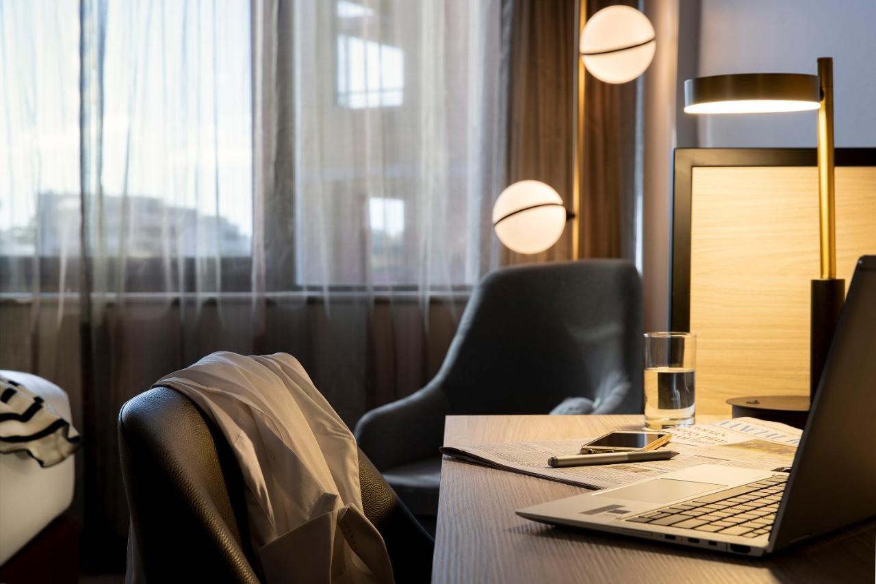 Novotel Sydney Parramatta Экстерьер фото